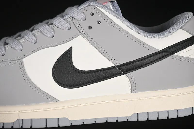 All categories Nk SB Dunk series Nk SB Dunk Low low-top sneakers Nike SB Dunk Low white, black and gray low-top casual sneakers IB3079-101